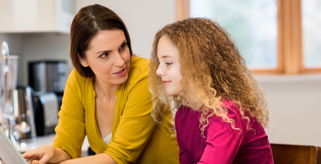 Çocuklara Koronavirüs Nasıl Anlatılmalı? 8 İpucu Çocuklara Koronavirüs Nasıl Anlatılmalı? 8 İpucu